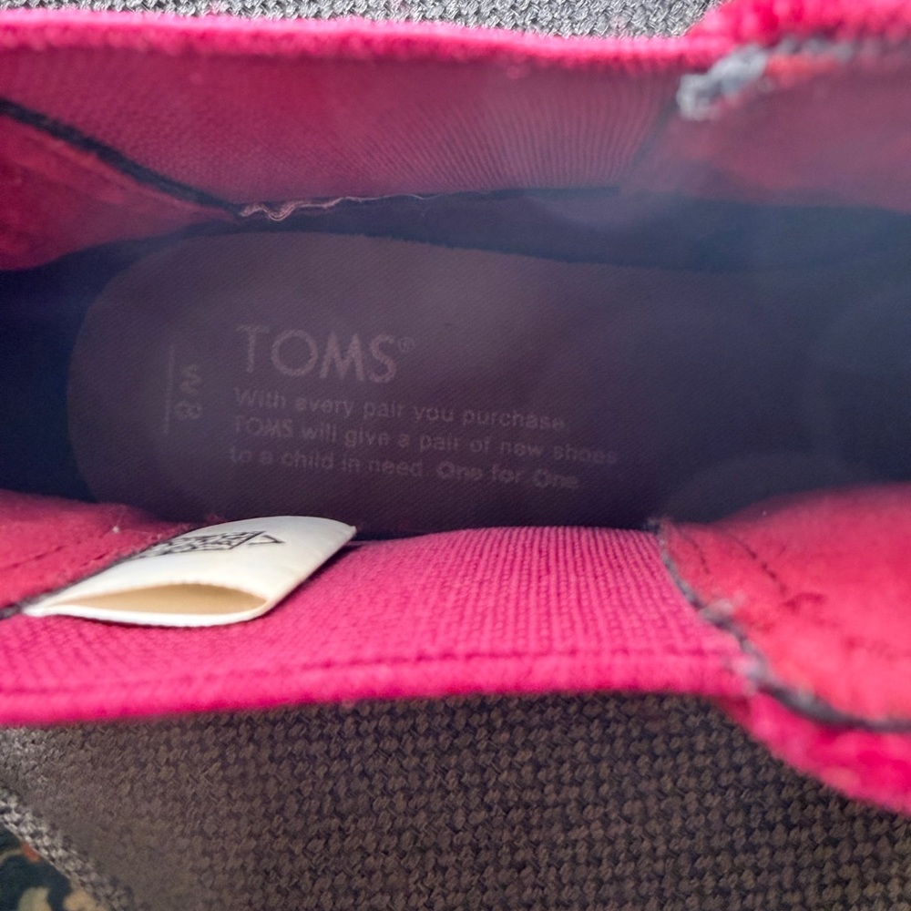 Toms Burgundy Velvet Chelsea Ankle Boots - Picture 5 of 6